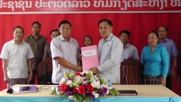 ພິທີເຊັນບົດບັນທຶກການແບ່ງຂັ້ນຄຸ້ມຄອງວຽກງານ ຊັບສິນທາງປັນຍາ, ມາດຕະຖານ ແລະ ວັດແທກ ລະຫວ່າງພະແນກອຸດສາຫະກໍາ ແລະ ການຄ້າແຂວງ ( ອຄ ) ແລະ ຫ້ອງການອຸດສາຫະກໍາ ແລະ ການຄ້າເມືອງ ທ່າພະບາດ ໄດ້ໄຂຂຶ້ນ ວັນທີ 31 ສິງຫາ [&hellip;]