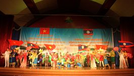 ການສະແດງຂອງຄະນະສິລະປະກອນ ໂຮງລະຄອນກອງທັບປະຊາຊົນຫວຽດນາມ ໄດ້ຈັດຂຶ້ນໃນຕອນຄໍ່າຂອງວັນທີ 19 ກັນຍາ 2022 ຢູ່ສະໂມສອນໃຫຍ່ແຂວງບໍລິຄຳໄຊ ເຂົ້າຮ່ວມໂດຍທ່ານ ປອ ກອງແກ້ວ ໄຊສົງຄາມ ເຈົ້າແຂວງບໍລິຄໍາໄຊ, ທ່ານ ພົ.ວ ຈວງຈັນ ລາດຊະວົງ ຫົວໜ້າການເມືອງ ກອງບັນຊາການທະຫານແຂວງ ແລະ ທ່ານ [&hellip;]