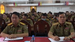 ຕອນເຊົ້າວັນທີ 05 ຕຸລາ 2022 ທີ່ຫ້ອງປະຊຸມກອງບັນຊາການ ປກສ ແຂວງ ບໍລິຄໍາໄຊ ໄດ້ຈັດກອງປະຊຸມປຶກສາຫາລື ແຜນການວຽກງານກໍ່ສ້າງຮາກຖານພັດທະນາຈຸດສຸມເຂດໃຈກາງຂອງແຂວງ ໃນການລົງແກ້ໄຂໜໍ່ແໜງຄວາມບໍ່ສະຫງົບຢູ່ 05 ບ້ານຫຼໍ່ແຫຼມພາຍໃນ 03 ເມືອງ, ໂດຍການເປັນປະທານຂອງທ່ານ ພັອ ກົງຈັນ ໄຊປັນຍາ ຫົວໜ້າກອງບັນຊາການ [&hellip;]