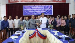 ໃນຕອນເຊົ້າຂອງວັນທີ 17 ຕຸລາ 2022 ຢູ່ຫ້ອງປະຊຸມຂອງພະແນກໂຍທາທິການ ແລະ ຂົນສົ່ງແຂວງບໍລິຄຳໄຊ ( ຍທຂ ) ໄດ້ຈັດພິທີເຊັນບົດບັນທຶກການປະສານງານ ລະຫວ່າງ ຄະນະກໍາມະການເສດຖະກິດແຜນການ ແລະ ການເງິນ ສະພາປະຊາຊົນແຂວງ ກັບ ພະແນກ ຍທຂ ແຂວງ [&hellip;]