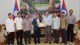 ໃນວັນທີ 15 ພະຈິກ 2022 ຢູ່ຫ້ອງຮັບຮອງຂອງແຂວງ ທ່ານ ປອ ກອງແກ້ວ ໄຊສົງຄາມ ເຈົ້າແຂວງບໍລິຄຳໄຊ ພ້ອມດ້ວຍຄະນະ ໄດ້ຕ້ອນຮັບການເຂົ້າຢ້ຽມອໍາລາຂອງ ທ່ານ ປີເຕີ່ ໄຮແມນ ຫົວໜ້າໂຄງການລຸກຊໍາບວກ 027 ເນື່ອງໃນໂອກາດທີ່ທ່ານສໍາເລັດການປະຕິບັດວຽກງານ. ໃນໂອກາດດັ່ງກ່າວ ທ່ານເຈົ້າແຂວງ [&hellip;]