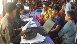 ໃນວັນທີ 12 ທັນວາ 2022 ຢູ່ຫ້ອງວ່າການເມືອງວຽງທອງ ແຂວງບໍລິຄໍາໄຊ ໄດ້ຈັດພິທີ ມອບ-ຮັບເງິນຊົດເຊີຍໃຫ້ຄອບຄົວ ທີ່ຖືກຜົນກະທົບຈາກການແຜ່ລະບາດຂອງພະຍາດອະຫິວາໝູອາຟຣີກາ ໃນປີ 2019 ຢູ່ເມືອງວຽງທອງ ໂດຍເປັນກຽດເຂົ້າຮ່ວມຂອງ ທ່ານ ອາລຸນສັກ ປະທໍາມະວົງ ຮອງເຈົ້າເມືອງວຽງທອງ ຜູ້ຊີ້ນໍາວຽກງານຂົງເຂດເສດຖະກິດຂັ້ນເມືອງ, ທ່ານ ບຸນເພັງ [&hellip;]