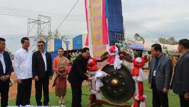 ງານຕະຫຼາດນັດວາງສະແດງ ແລະ ຂາຍສິນຄ້າ ຕິດພັນກັບງານປະເພນີນະມັດສະການ ພະທາດພະບາດ – ໂພນສັນ ໄດ້ຈັດຂຶ້ນໃນວັນທີ 3 ມັງກອນ 2023 ຢູ່ເດີ່ນວັດພະບາດໂພນສັນ ໂດຍເປັນກຽດເຂົ້າຮ່ວມຂອງ ທ່ານ ປອ ກອງແກ້ວ ໄຊສົງຄາມ ເຈົ້າແຂວງບໍລິຄຳໄຊ, ມີການນຳຂອງແຂວງ, ເມືອງ, [&hellip;]