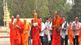 ການນໍາແຂວງ – ເມືອງ ແລະ ມວນຊົນ ຮ່ວມຂະບວນແຫ່ພະພຸດທະຮູບ ທີ່ວັດພະບາດໂພນສັນ