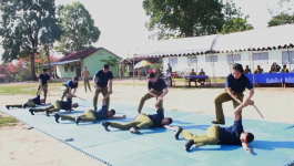 ໂຮງຮຽນ ປກສ ຊັ້ນຕົ້ນເລກ 4 ສອບເສັງມວຍວິຊາສະເພາະ ໃຫ້ນັກຮຽນ ຮຸ່ນທີ 11