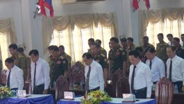 ບໍລິຄຳໄຊ ໄຫວ້ອາໄລເຖິງດວງວິນຍານທະຫານອາສາສະໝັກ ແລະ ຊ່ຽວຊານຫວຽດນາມທີ່ເສຍສະຫຼະຊີວິດ ໃນປາງສົງຄາມຢູ່ລາວ