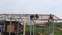 ມອບເຄື່ອງຊ່ວຍເຫຼື່ອໃຫ້ຄອບຄົວທຸກຍາກຢູ່ບ້ານທ່າບົກ ເມືອງທ່າພະບາດ