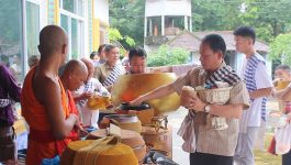 ພິທີຕັກບາດມື້ບຸນເຂົ້ນພັນສາ ປະຈຳປີ 2023