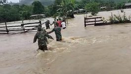              ຕາມການລາຍງານຂອງຄະນະກໍາມະການຕ້ານໄພພິບັດຂັ້ນເມືອງວຽງທອງ ແຂວງບໍລິຄຳໄຊ, ​ໃນວັນທີ 4 ສີງຫາ 2023 ​ທີມງານໄດ້ລົງຕິດຕາມສະພາບຜົນກະທົບເບື້ອງຕົ້ນ ເນື່ອງຈາກຝົນຕົກໜັກຕິດຕໍ່ກັນຫຼາຍວັນ ເຮັດໃຫ້ເກີດສະພາບດີນເຊາະເຈື່ອນ, ​ເສົາໄຟຟ້າລົ້ມແລະນ້ຳລົ້ນຝັ່ງຂື້ນຖ້ວມເນື້ອທີນາ,​ ມັນຕົ້ນ,​ ສວນໝາກສາລີ ມີຜົນກະທົບຢູ່ຫຼາຍກຸ່ມບ້ານຂອງເມືອງເຊັ່ນ: ເສັ້ນທາງແຕ່ເທດສະບານເມືອງຫາກຸ່ມທອງມີໄຊ [&hellip;]