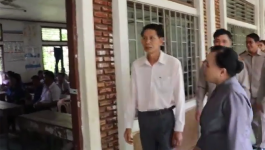 ຮອງລັດຖະມົນຕີກະຊວງສຶກສາທິການ ແລະ ກິລາ ລົງຕິດຕາມການຮຽນການສອນຢູ່ ເມືອງ ປາກກະດິງ