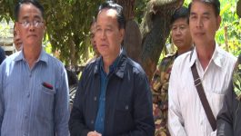 ເຈົ້າແຂວງບໍລິຄຳໄຊ ລົງຕິດຕາມກວດກາກຸ່ມສະນຳລ້ຽງສັດເຂດບ້ານເມືອງຈວນ ເມືອງວຽງທອງ
