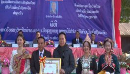 ບ້ານໃຫຍ່ຈອມທອງ ເມືອງວຽງທອງ ຖືກປະກາດຮັບຮອງເປັນຕົວເມືອງໃນຊົນນະບົດ ເປັນບ້ານອັນດັບ 4 ຂອງແຂວງ