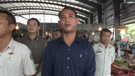 ເຈົ້າໜ້າທີ່ສະເພາະກິດ ເມືອງປາກຊັນ ລົງກວດກາເຄື່ອງອຸປະໂພກ-ບໍລິໂພກ ຕະຫຼາດປາກຊັນ