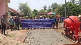 ພິທີເປີດໂຄງການກໍ່ສ້າງທາງເບຕົງ ບ້ານຫາດໂພ