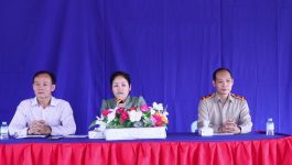 ພິທີມອບ-ຮັບນັກສຶກສາຝຶກງານວິຊາຊີບ ຂອງມະຫາວິທະຍາໄລແຫ່ງຊາດ ແລະ ພິທີມອບ-ຮັບພະນັກງານຮາກຖານຕາມສາຍຕັ້ງ