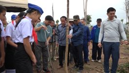 ບໍລິຄຳໄຊ ຈັດພິທີປູກຕົ້ນໄມ້ແຫ່ງຊາດ 1 ມິຖຸນາ ຄົບຮອບ 44 ປີ