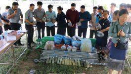 ມອບ-ຮັບ ອຸປະກອນປຸກຜັກເຮືອນຮົ່ມ ແນວພັນຜັກ ໃຫ້ກຸ່ມຜະລິດພືດຜັກ ບ້ານຜາໂປງ ເມືອງທ່າພະບາດ ແຂວງບໍລິຄຳໄຊ