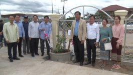 ທ່ານ ບົວສອນ ບຸບຜາວັນ ລົງຢ້ຽມຢາມໂຄງການກໍ່ສ້າງສູນການຄ້າຕະຫຼາດນິຍົມລາວ ຈະເລີນຊັບ