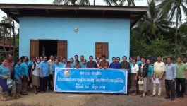 ສະຫະພັນແມ່ຍິງ ເມືອງປາກກະດິງ ຈັດພິທີມອບ-ຮັບ ເຮືອນໃຫ້ແກ່ຄອບຄົວອານາຖາບ້ານດອນໄຊ