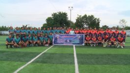 ອົງການປົກຄອງແຂວງຮ່ວມກັບ ສະພາການຄ້າແຂວງ ສ້າງຂະບວນການເຕະບ້ານຮ່ວມກັນ