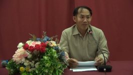 ຄູ-ອາຈານ ແລະ ນັກສຶກສາທິດສະດີຂັ້ນຕົ້ນ ຮຸ່ນທີ V ເຊື່ອມຊຶມເອກະສານສຳຄັນຕ່າງໆຂອງພັກ