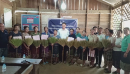 ອຸດສາຫະກຳ ແລະ ການຄ້າເມືອງໄຊຈຳພອນ ຈັດຝຶກອົບຮົມເຕັກນິກການຜະລິດຫັດຖະກຳທັກຟອຍ ໃຫ້ແກ່ປະຊາຊົນບ້ານໂພນຄຳ