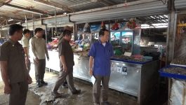 ພະແນກອຸດສາຫະກຳ ແລະ ການຄ້າແຂວງ ລົງຕິດຕາມ ລາຄາສິນຄ້າໃນໄລຍະວິກິດ ໄພນ້ຳຖ້ວມ