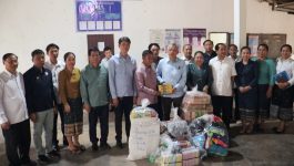 ທ່ານຮອງປະທານສະພາແຫ່ງຊາດ ລົງພົບປະຢ້ຽມຢາມ ປະຊາຊົນບ້ານວຽງຄຳ ເມືຶອງ ປາກກະດິງ