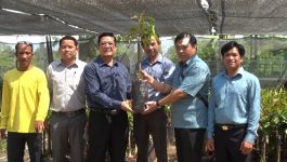 ຝຶກອົບຮົມເຕັກນິກການປູກຜັກ ແລະ ໄມ້ໃຫ້ໝາກແກ່ວິຊາການຂະແໜງປູກຝັງ ແລະ ບ້ານອ້ອມຂ້າງພາຍໃນເມືອງປາກຊັນ