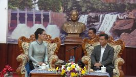 ກົງສູນໃຫຍ່ ສສ ຫວຽດນາມ ປະຈຳພາກກາງ ອວຍພອນການນຳແຂວງບໍລິຄຳໄຊ ເນື່ອງໃນໂອກາດວັນຊາດທີ 2 ທັນວາ