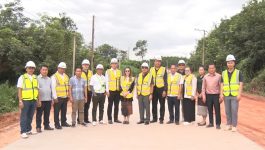 ຮອງຫົວໜ້າພະແນກ ຍທຂ ແຂວງ ລົງຕິດຕາມໂຄງກໍ່ສ້າງເສັ້ນທາງເປຕົງ ເຊື່ອມຕໍ່ລະຫວ່າງແຂວງບໍລິຄຳໄຊ-ຫາແຂວງໄຊສົມບຸນ