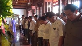 ຄະນະຈັດຕັ້ງແຂວງບໍລິຄຳໄຊ ຢ້ຽມຢາມເຮືອນອານຸສອນ ອາດີດເລຂາທິການໃຫຍ່ ພັກກອມມູນນິດຫວຽດນາມ