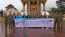 ພະແນກສະກັດກັ້ນ ແລະ ຕ້ານການຄ້າມະນຸດ ປກສ ແຂວງ ບໍລິຄຳໄຊ ລົງຕິດປາຍຄຳຂັວນໂຄສະນາ-ສະຕິກເກີ ຕ້ານການຄ້າມະນຸດ